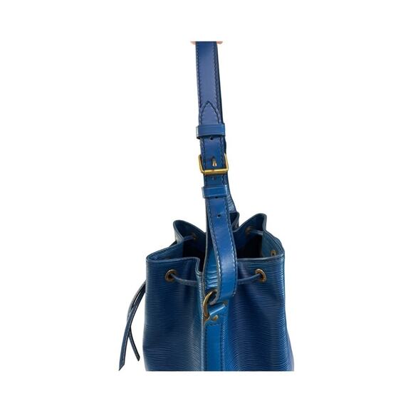 Authentic Louis Vuitton Blue Epi Noé Bucket Bag Made in France With Dust Bag - Picture 9 of 16
